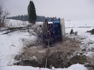 Porauskone asetetaan paikalleen