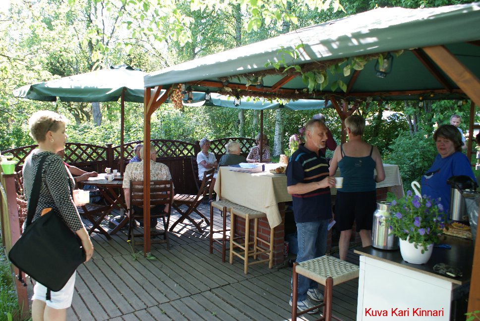 Kahvit ennen kokousta